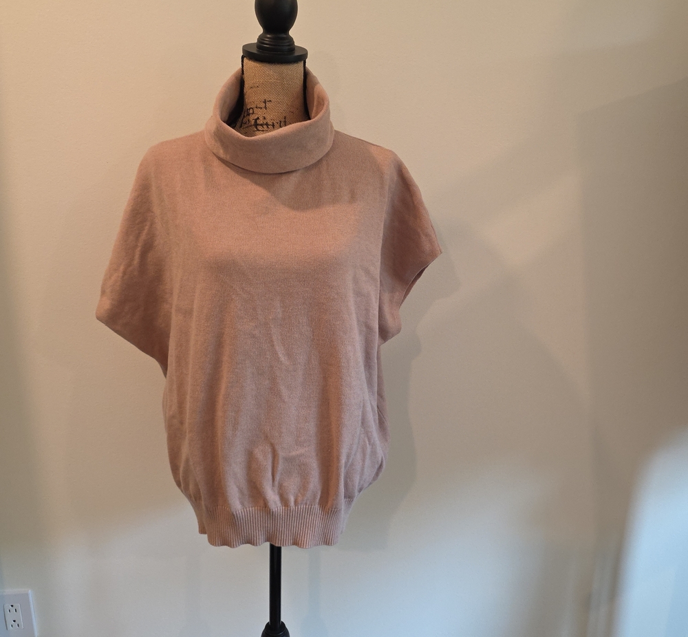 Commense Blush Short-Sleeve Turtleneck Sweater
